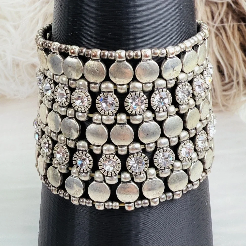 Vintage aged Silvertone crystal Beaded Stretch white band Bracelet